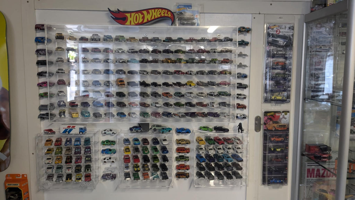 15 x 8 Large display case