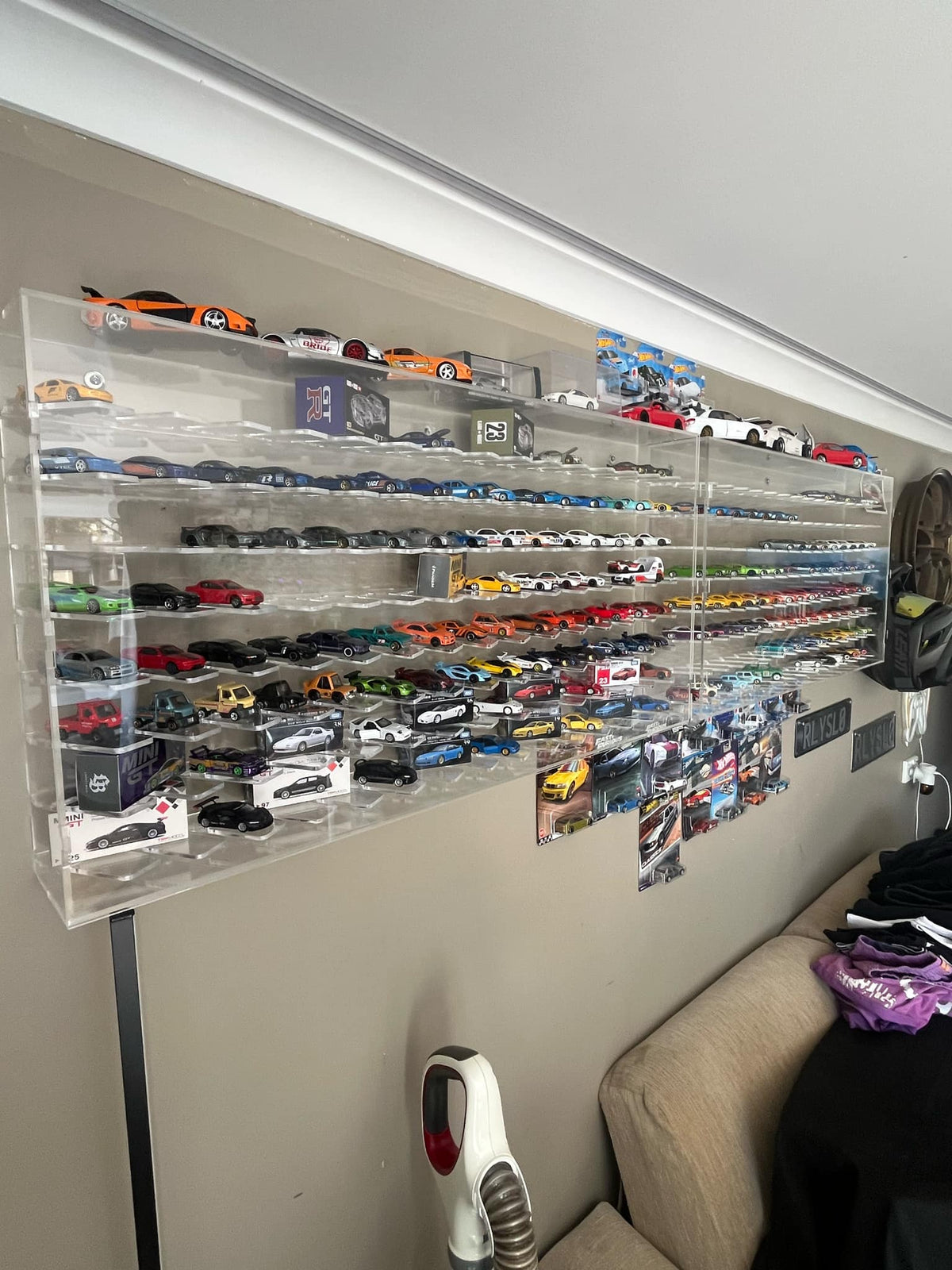 15 x 8 Large display case