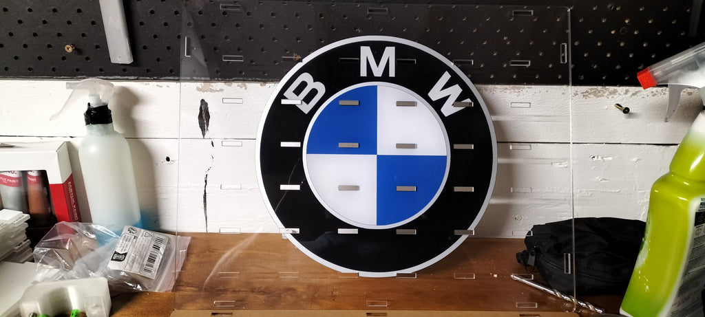 Custom Spray Paint logo