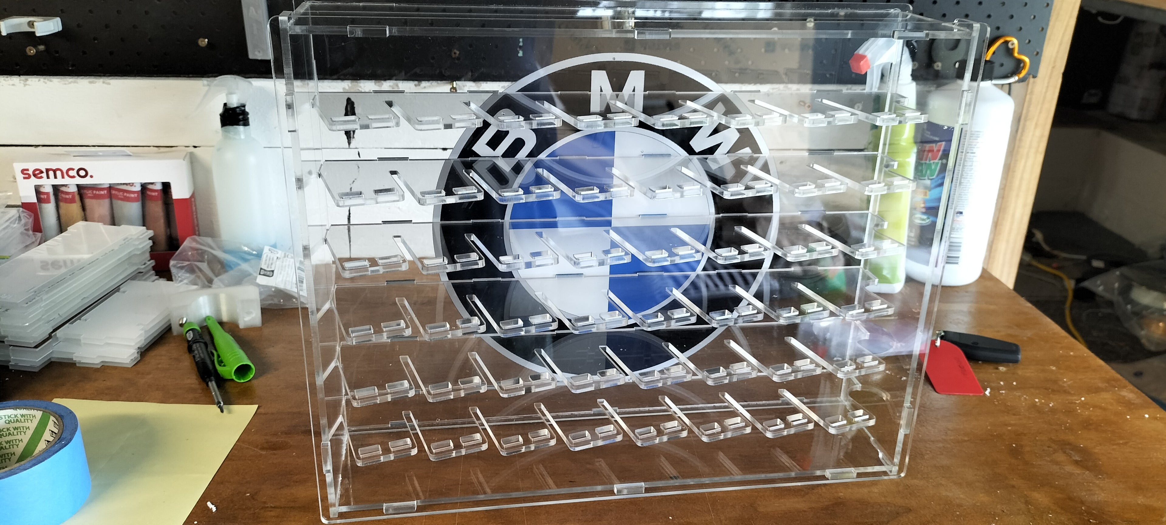 Custom Spray Paint logo