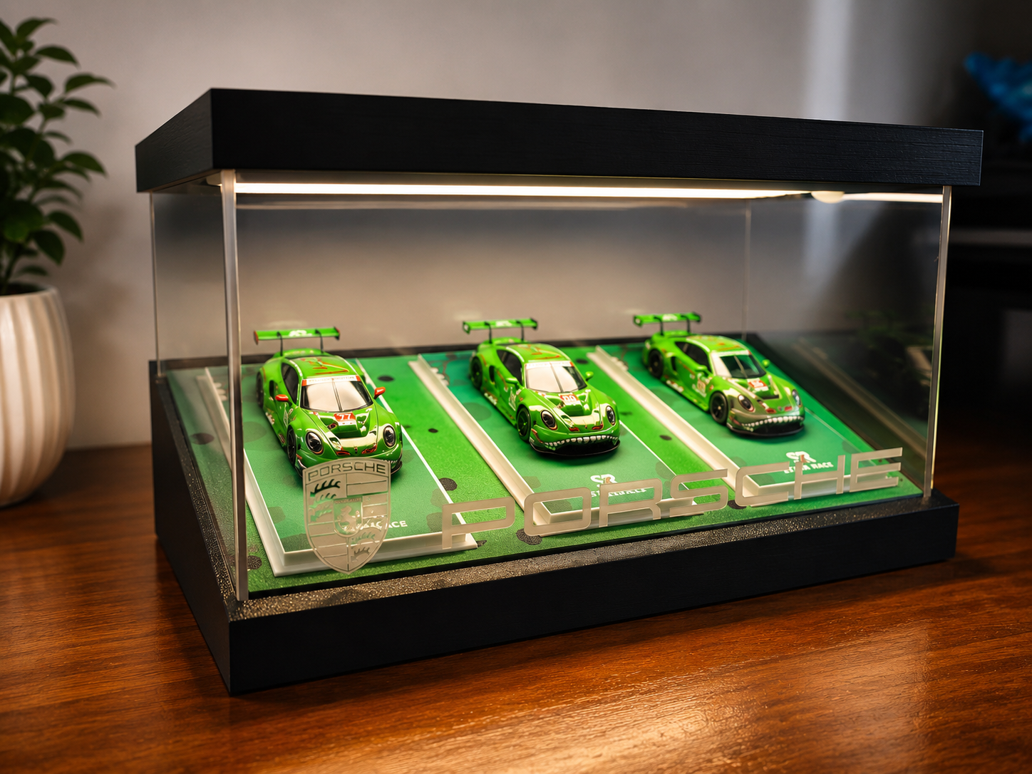 3 X diorama car Rexy display case.